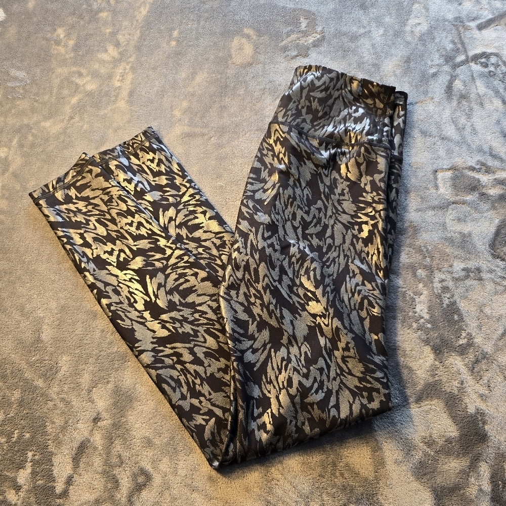 Old Navy Powersoft High Rise Black And Silver Metallic Leggings Size Medium